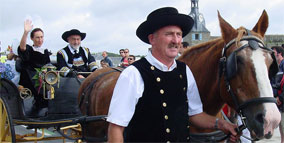 IMG/jpg/2006-c.jpg